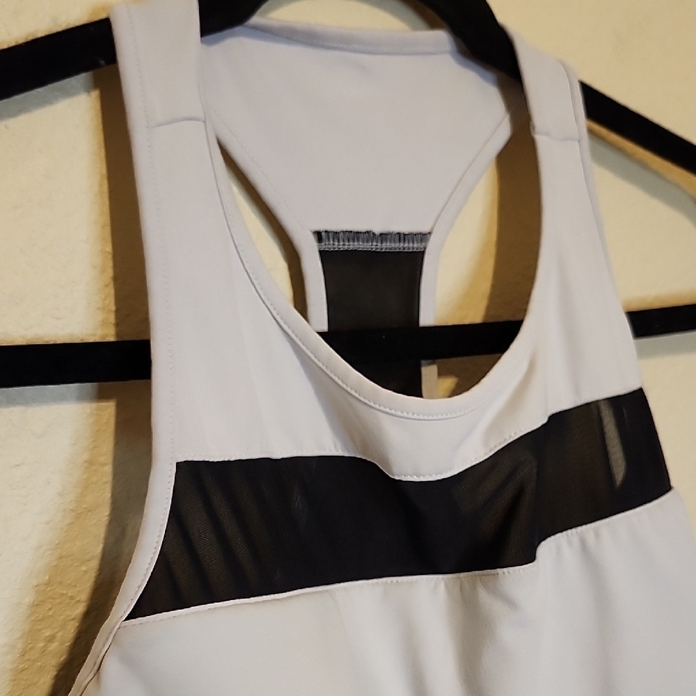Fabletics Gray and White Fitted Crop Sports Bra - Picture 9 of 10